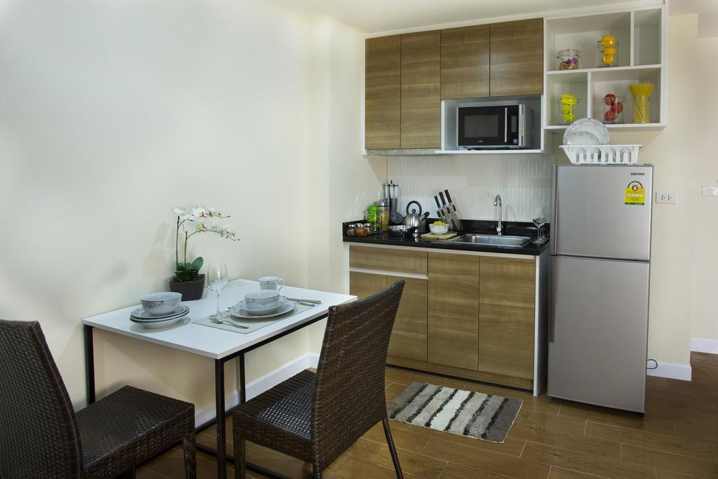 Bbg Seaside Luxurious Service Apartment Bangsaen Kamer foto