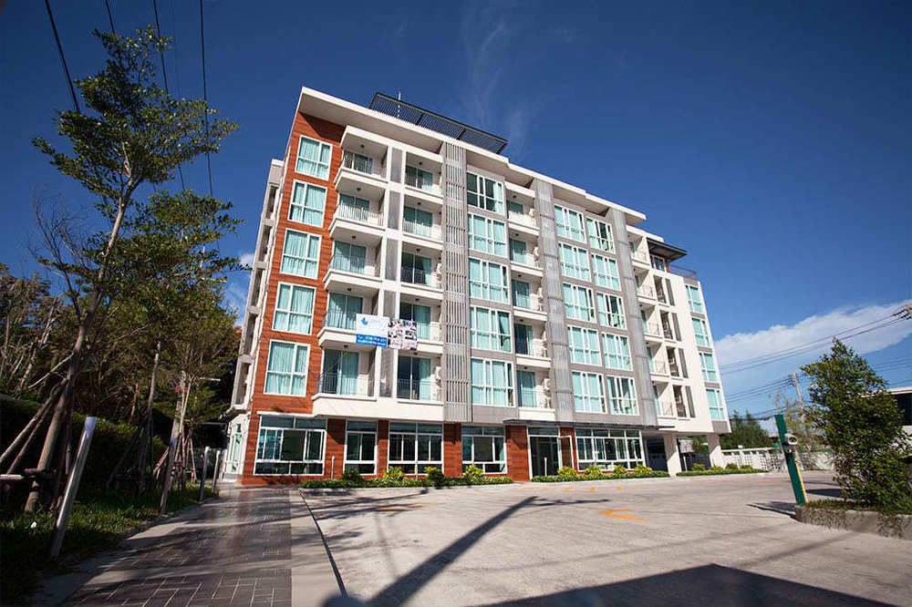 Bbg Seaside Luxurious Service Apartment Bangsaen Buitenkant foto