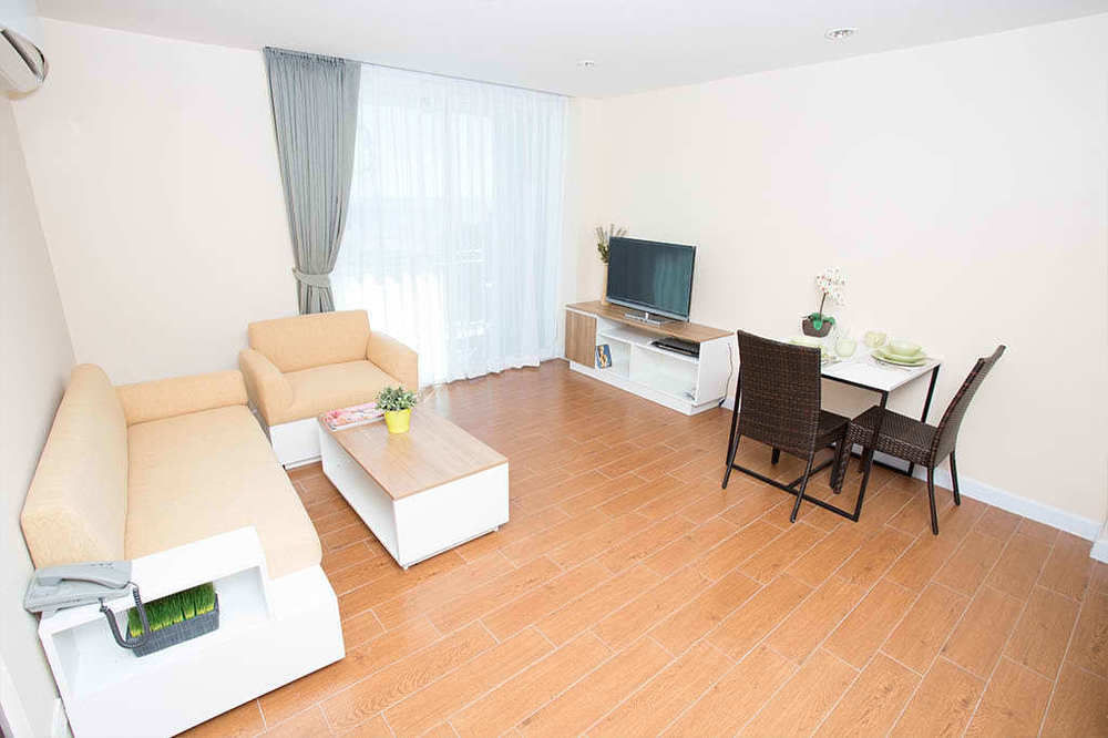 Bbg Seaside Luxurious Service Apartment Bangsaen Buitenkant foto
