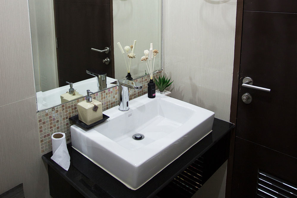 Bbg Seaside Luxurious Service Apartment Bangsaen Buitenkant foto