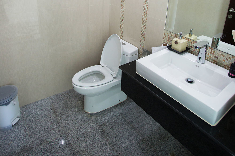 Bbg Seaside Luxurious Service Apartment Bangsaen Buitenkant foto