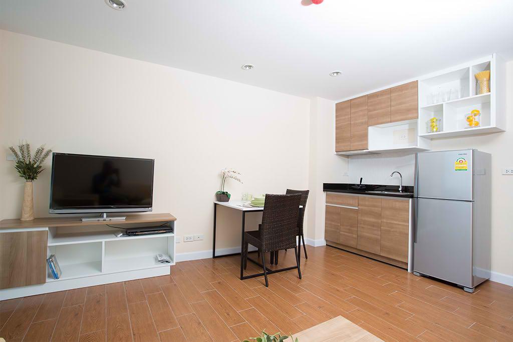 Bbg Seaside Luxurious Service Apartment Bangsaen Buitenkant foto