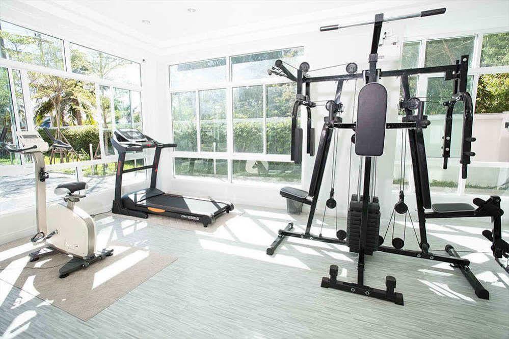 Bbg Seaside Luxurious Service Apartment Bangsaen Buitenkant foto
