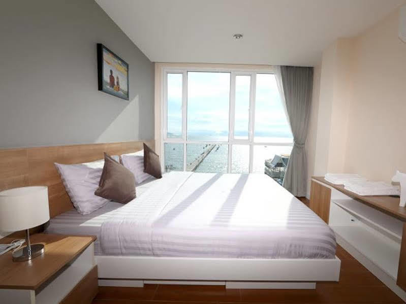 Bbg Seaside Luxurious Service Apartment Bangsaen Buitenkant foto